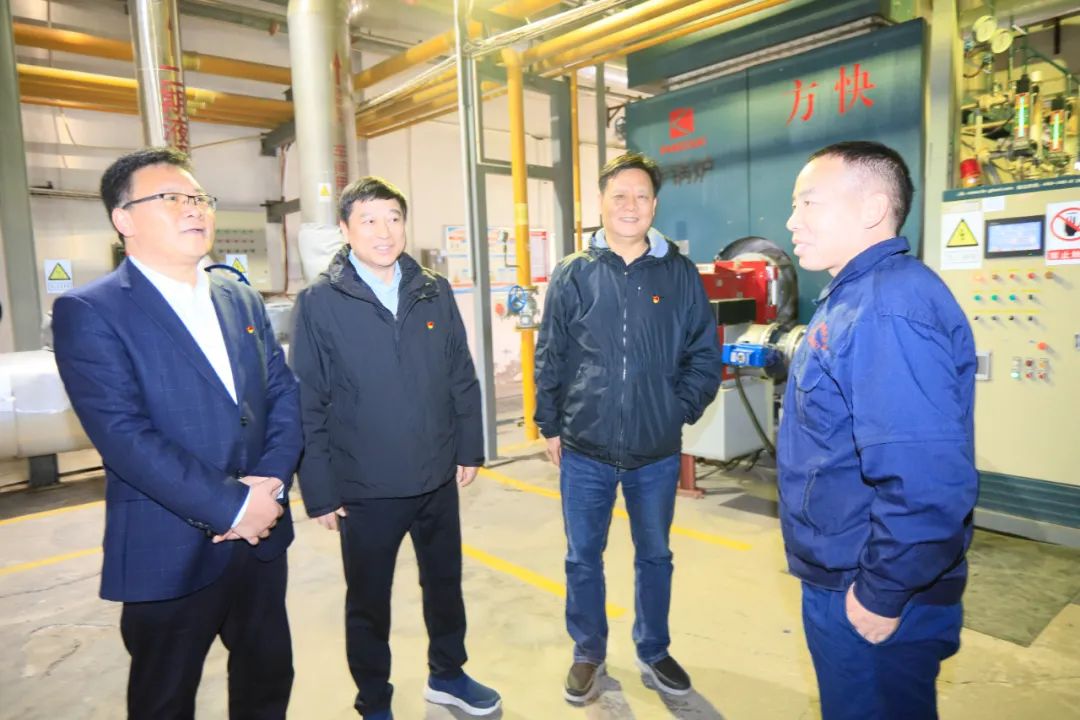 新春慰問(wèn)送關(guān)懷——集團(tuán)黨委書(shū)記、董事長(zhǎng)慰問(wèn)春節(jié)期間堅(jiān)守崗位的一線職工