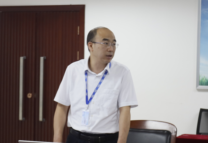 繼往開來 · 再創(chuàng)輝煌 | 花花牛乳業(yè)集團(tuán)召開9月營(yíng)銷、養(yǎng)殖及飼料月度經(jīng)營(yíng)工作會(huì)議