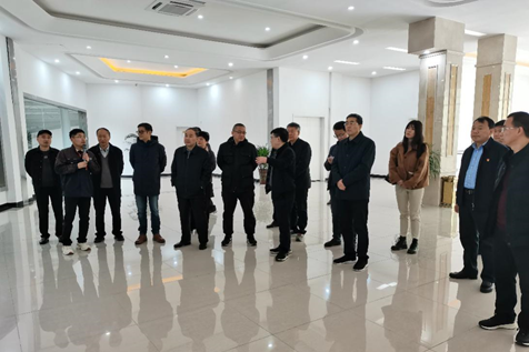 花花牛 | 農(nóng)業(yè)農(nóng)村部畜牧獸醫(yī)局副局長(zhǎng)魏宏陽一行蒞臨花花牛平輿誠(chéng)信瑞亞牧業(yè)公司參觀調(diào)研