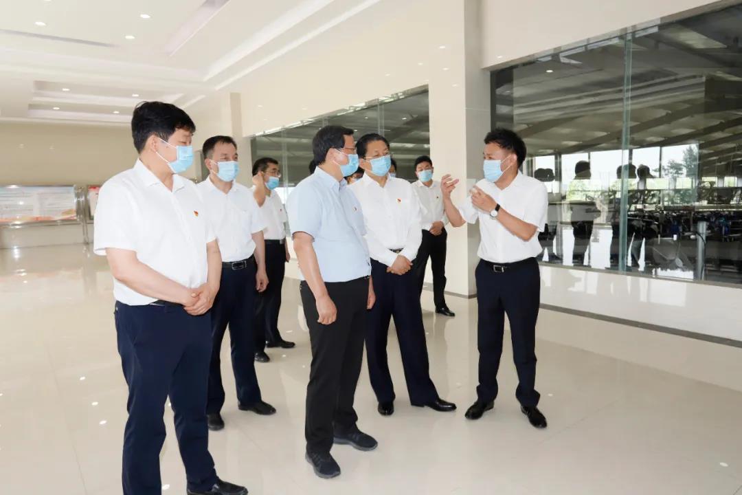 快訊 | 河南省委常委、省紀委書記、省監(jiān)委主任任正曉蒞臨花花牛乳業(yè)集團新蔡瑞亞牧場調(diào)研